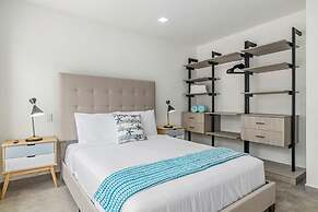 NEW 6 Bedroom Villa 2min Eagle Beach Palm Beach