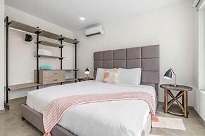 NEW 6 Bedroom Villa 2min Eagle Beach Palm Beach