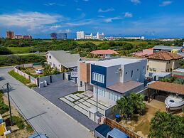 NEW 6 Bedroom Villa 2min Eagle Beach Palm Beach