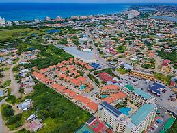 Tranquil 2BR 2BA in Gated Community Great Location