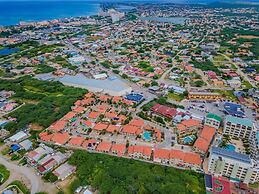 Tranquil 2BR 2BA in Gated Community Great Location