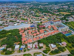 Tranquil 2BR 2BA in Gated Community Great Location