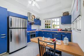 Tranquil 2BR 2BA in Gated Community Great Location