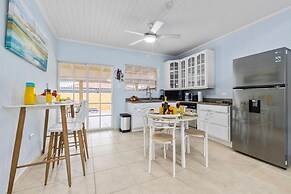 Cute Cozy 3BR Great Location