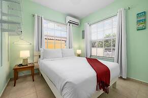 Cute Cozy 3BR Great Location