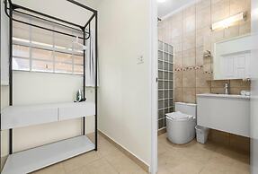 Cute Cozy 3BR Great Location