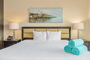 Amazing 2BR 2BA Condo Great Location w Pool GYM