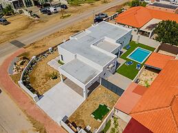 Brand New Modern Villa w 3BR 2 5BA Privatepool