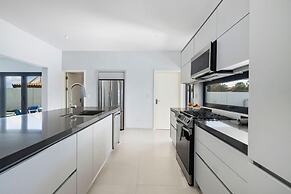 Brand New Modern Villa w 3BR 2 5BA Privatepool