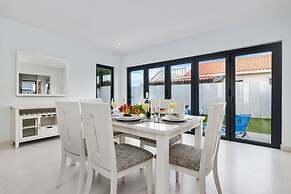 Brand New Modern Villa w 3BR 2 5BA Privatepool