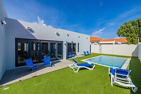 Brand New Modern Villa w 3BR 2 5BA Privatepool