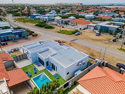 Brand New Modern Villa w 3BR 2 5BA Privatepool