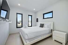 Brand New Modern Villa w 3BR 2 5BA Privatepool