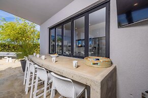 Unique Modern 4BR w Large Private Pool Mini Golf