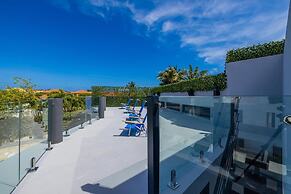 Unique Modern 4BR w Large Private Pool Mini Golf