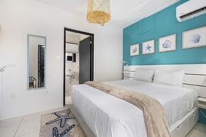 Unique Modern 4BR w Large Private Pool Mini Golf