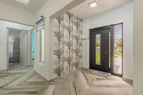 Brand NEW 3BR 2BA Villa With Amazing Amenities