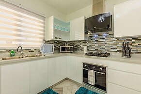 Brand NEW 3BR 2BA Villa With Amazing Amenities