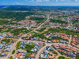 Brand NEW Modern 3ba3ba Villa With Pool and Patio