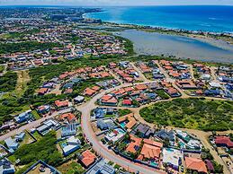 Brand NEW Modern 3ba3ba Villa With Pool and Patio