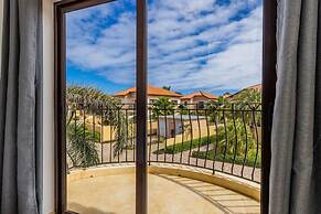 4BR Villa Gold Coast w Pool