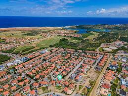 4BR Villa Gold Coast w Pool