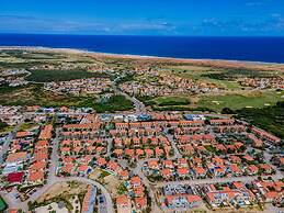 4BR Villa Gold Coast w Pool