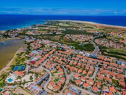 4BR Villa Gold Coast w Pool