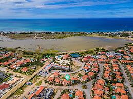 4BR Villa Gold Coast w Pool