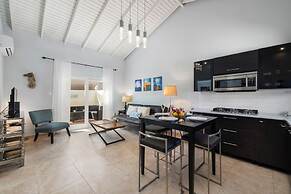 Great Cozy Comfortable Central 2BR 2BA w Pool