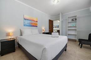 Great Cozy Comfortable Central 2BR 2BA w Pool