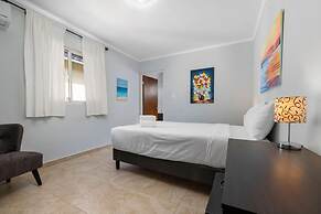 Great Cozy Comfortable Central 2BR 2BA w Pool