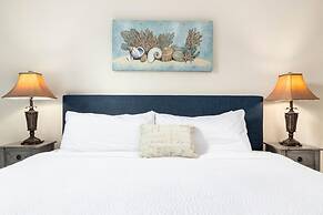 3BR Villa Central Location Private Pool Patio