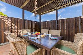 3BR Villa Central Location Private Pool Patio