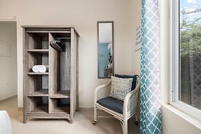 3BR Villa Central Location Private Pool Patio