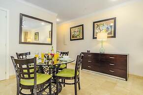 One Bedroom Condo w Amazing Views Luxurycomplex