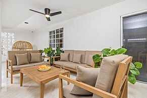NEW 4br3ba Villa Near Eagle Beach w Private Pool