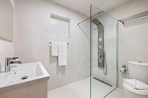 NEW 4br3ba Villa Near Eagle Beach w Private Pool