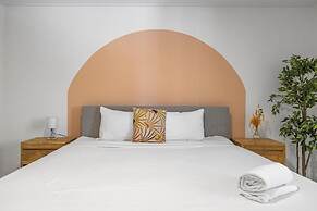 NEW 4br3ba Villa Near Eagle Beach w Private Pool