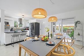 NEW 4br3ba Villa Near Eagle Beach w Private Pool