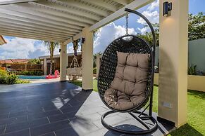 NEW Villa - Beautiful 3BR 2BA With Private Pool