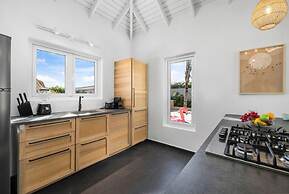 NEW Villa - Beautiful 3BR 2BA With Private Pool