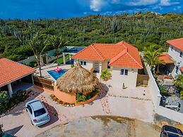 NEW Villa - Beautiful 3BR 2BA With Private Pool