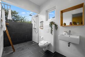 NEW Villa - Beautiful 3BR 2BA With Private Pool