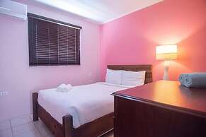 Quiet Cozy Central Close to the Beach Pool