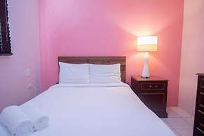 Quiet Cozy Central Close to the Beach Pool