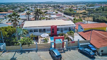 Amazing 2BR 1BA w Pool Close to the Beach BBQ