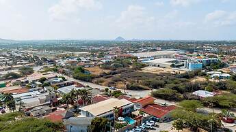 Amazing 2BR 1BA w Pool Close to the Beach BBQ