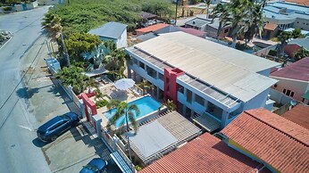 Amazing 2BR 1BA w Pool Close to the Beach BBQ