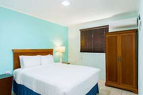 Amazing 2BR 1BA w Pool Close to the Beach BBQ